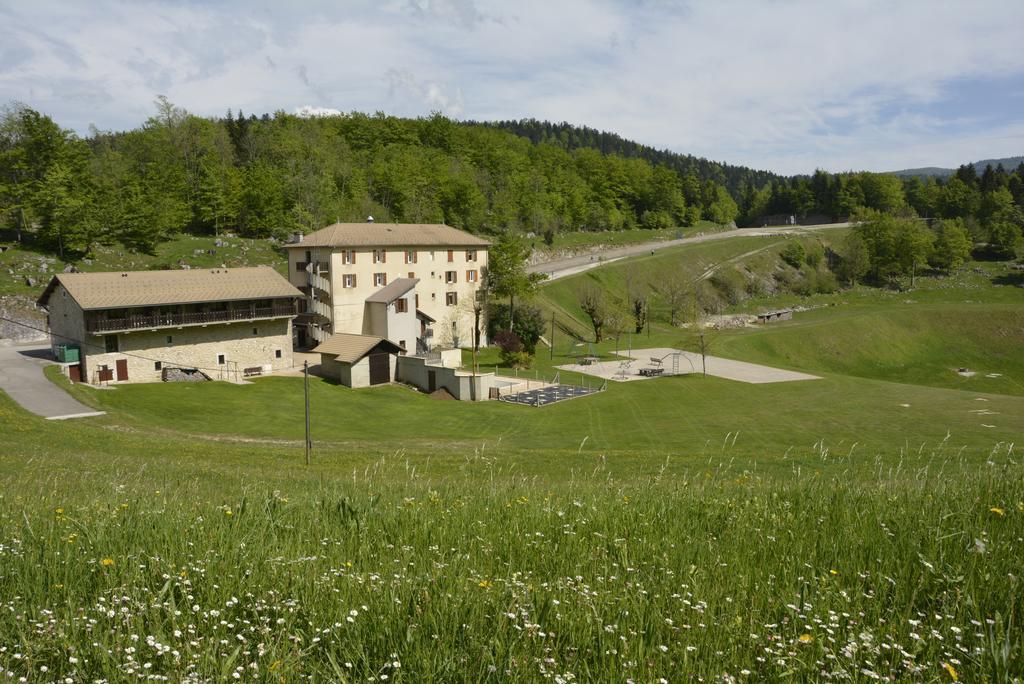 Hotel Du Col De La Machine Сан-Жан-ан-Ройан Екстериор снимка