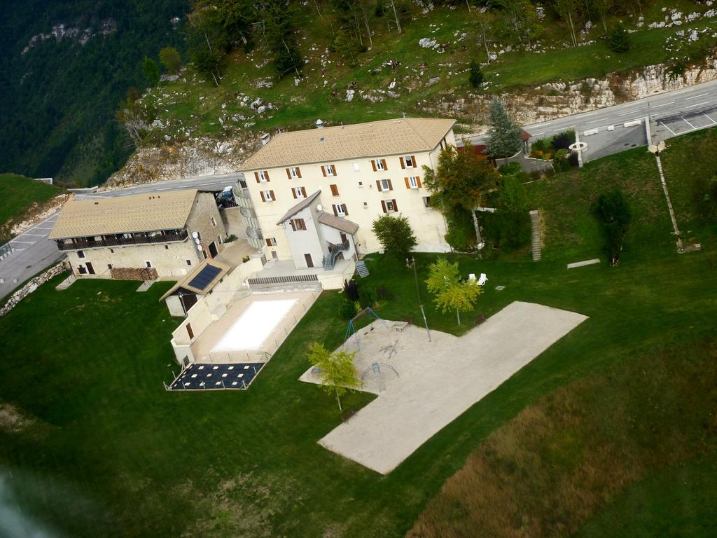 Hotel Du Col De La Machine Сан-Жан-ан-Ройан Екстериор снимка
